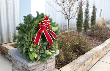 The 6 Best Evergreens for Live Holiday Wreaths